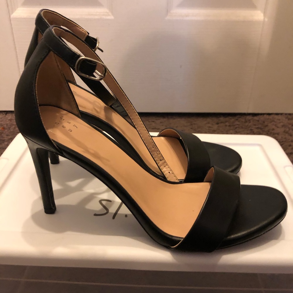 Target Heels - Picture 3 of 5